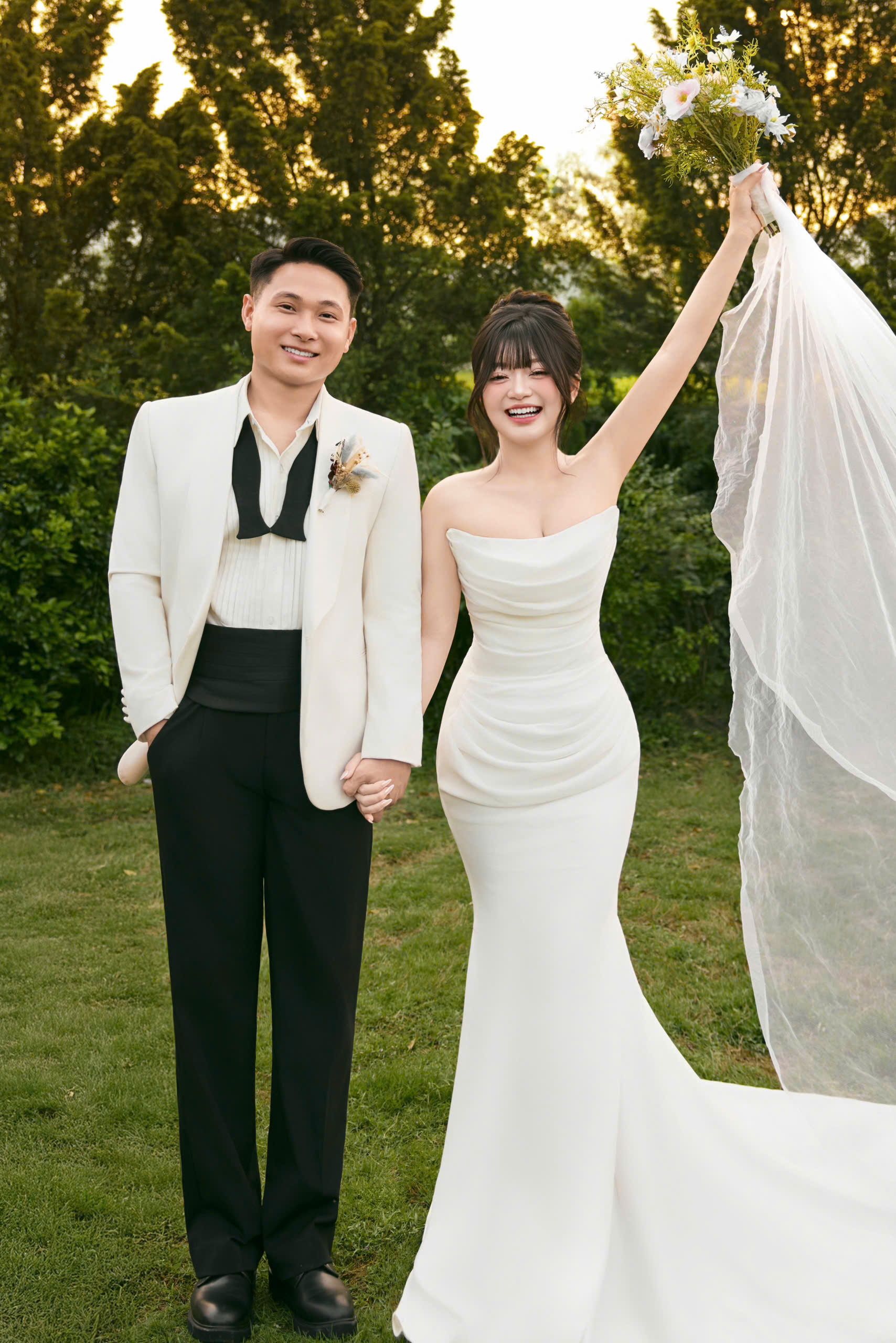 Ảnh cưới phụ